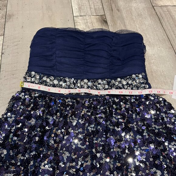 My Michelle size 5 strapless Beautiful sparkly dress - Picture 3 of 6